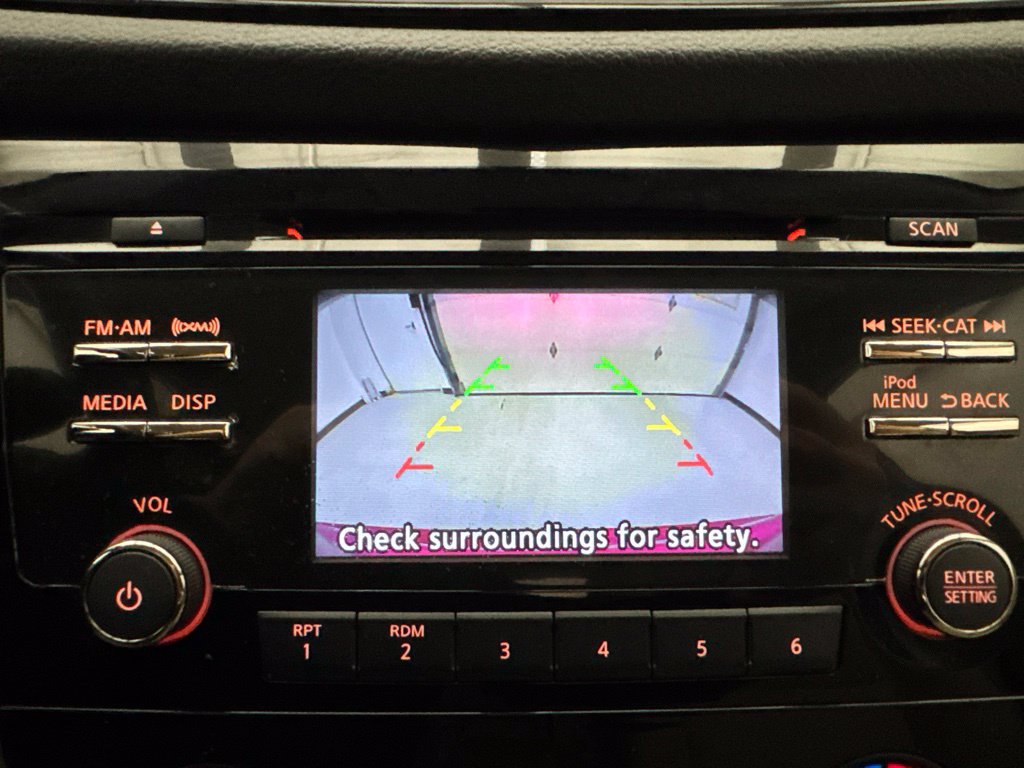 Used 2017 Nissan Rogue S FWD image 18