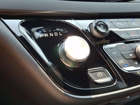 New 2027 Chrysler Pacifica LX FWD image 11