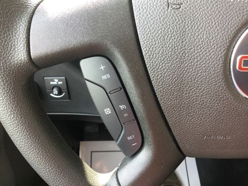 New 2026 GMC Savana 2500 RWD image 15