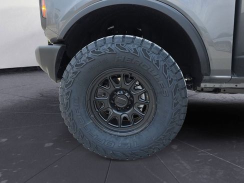 New 2025 Ford Bronco 4-Door image 28