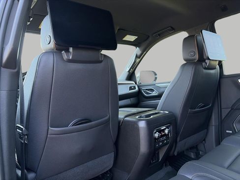 Used 2021 GMC Yukon AT4 w/ Rear Media and Nav Package AWD/4WD image 24