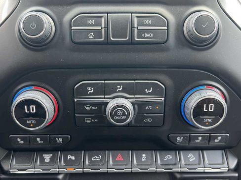 Used 2022 Chevrolet Silverado 2500 LTZ w/ LTZ Plus Package image 6