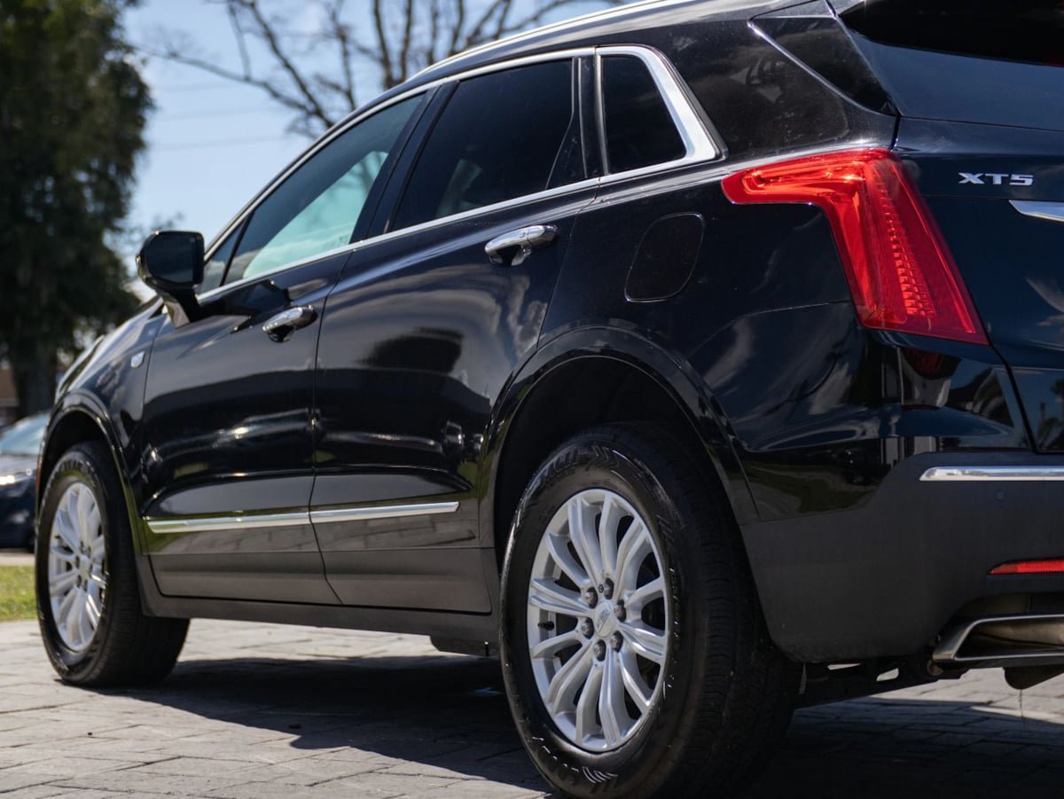 Used 2019 Cadillac XT5 FWD image 8