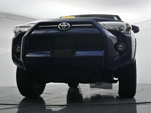 Used 2024 Toyota 4Runner SR5 AWD/4WD image 33