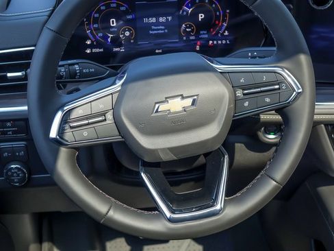 New 2026 Chevrolet Suburban Premier image 24