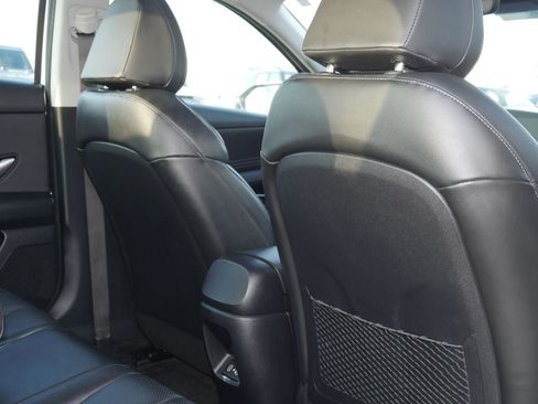Used 2025 Hyundai Elantra Limited FWD image 24