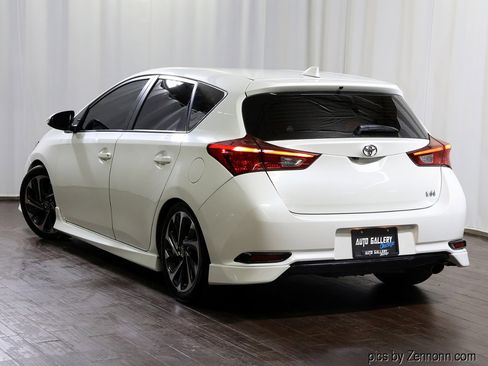 Used 2017 Toyota Corolla iM image 6