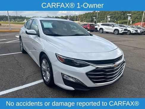 Used 2024 Chevrolet Malibu LT FWD image 2