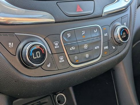 Used 2019 Chevrolet Equinox Premier w/ Premier True North Edition AWD/4WD image 22