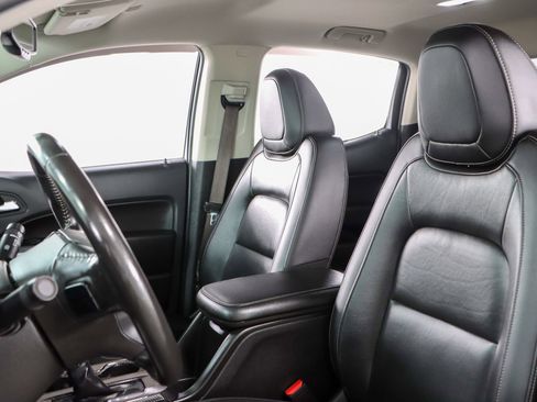 Used 2022 Chevrolet Colorado LT w/ Luxury Package image 24