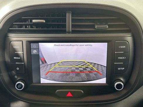 Used 2024 Kia Soul LX w/ Option Group 015 FWD image 12