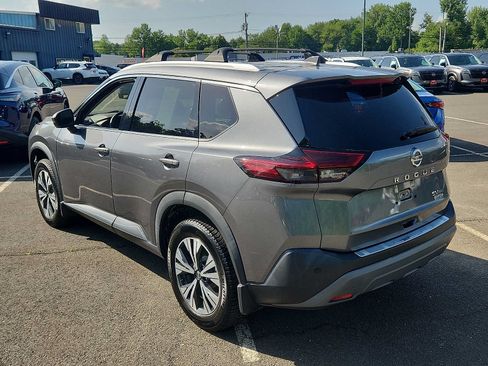 Used 2021 Nissan Rogue SV w/ Premium Package AWD/4WD image 6