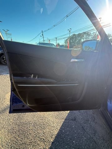 Used 2020 Dodge Charger SXT RWD image 13