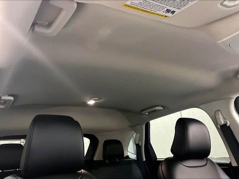 Used 2024 Ford Edge SEL w/ Convenience Package image 29