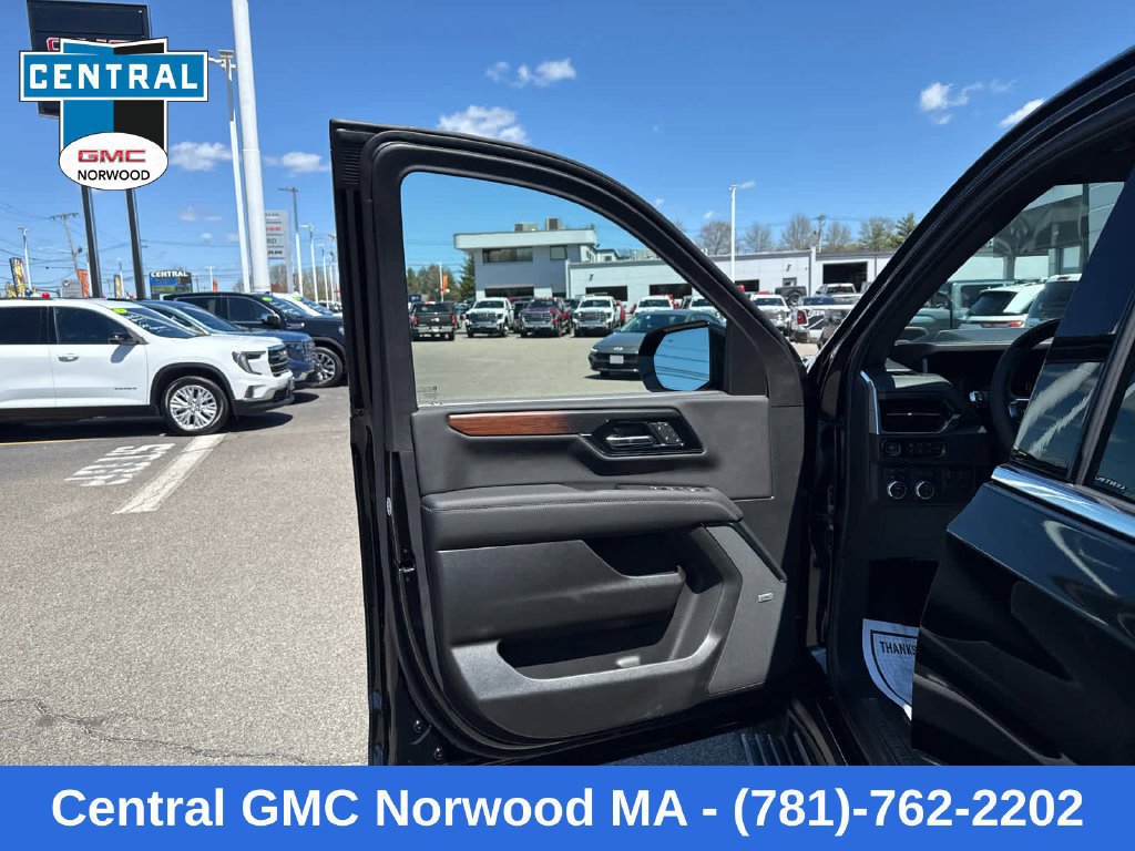 New 2026 GMC Yukon XL Denali w/ Denali Reserve Package AWD/4WD image 13
