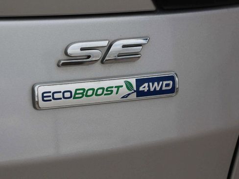 Used 2019 Ford Escape SE image 12