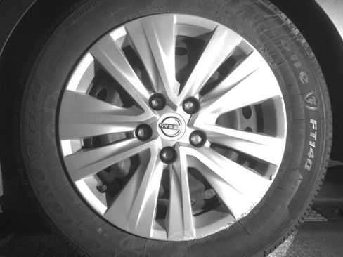 Used 2025 Nissan Sentra S FWD image 14