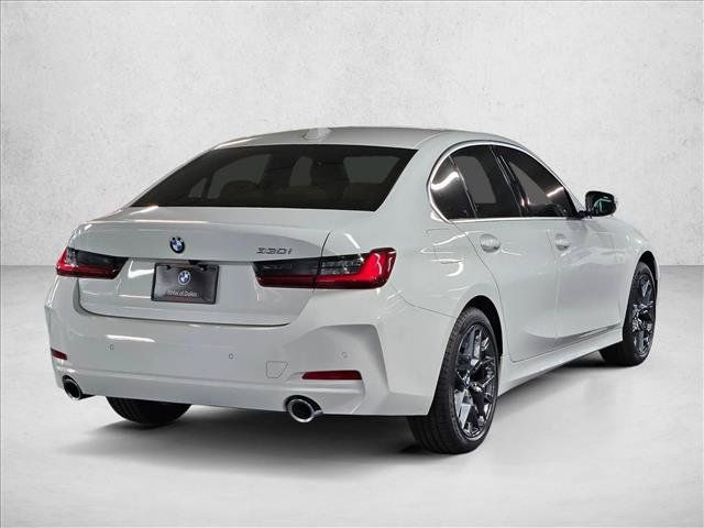 Used 2026 BMW 330i Sedan w/ Convenience Package RWD image 5