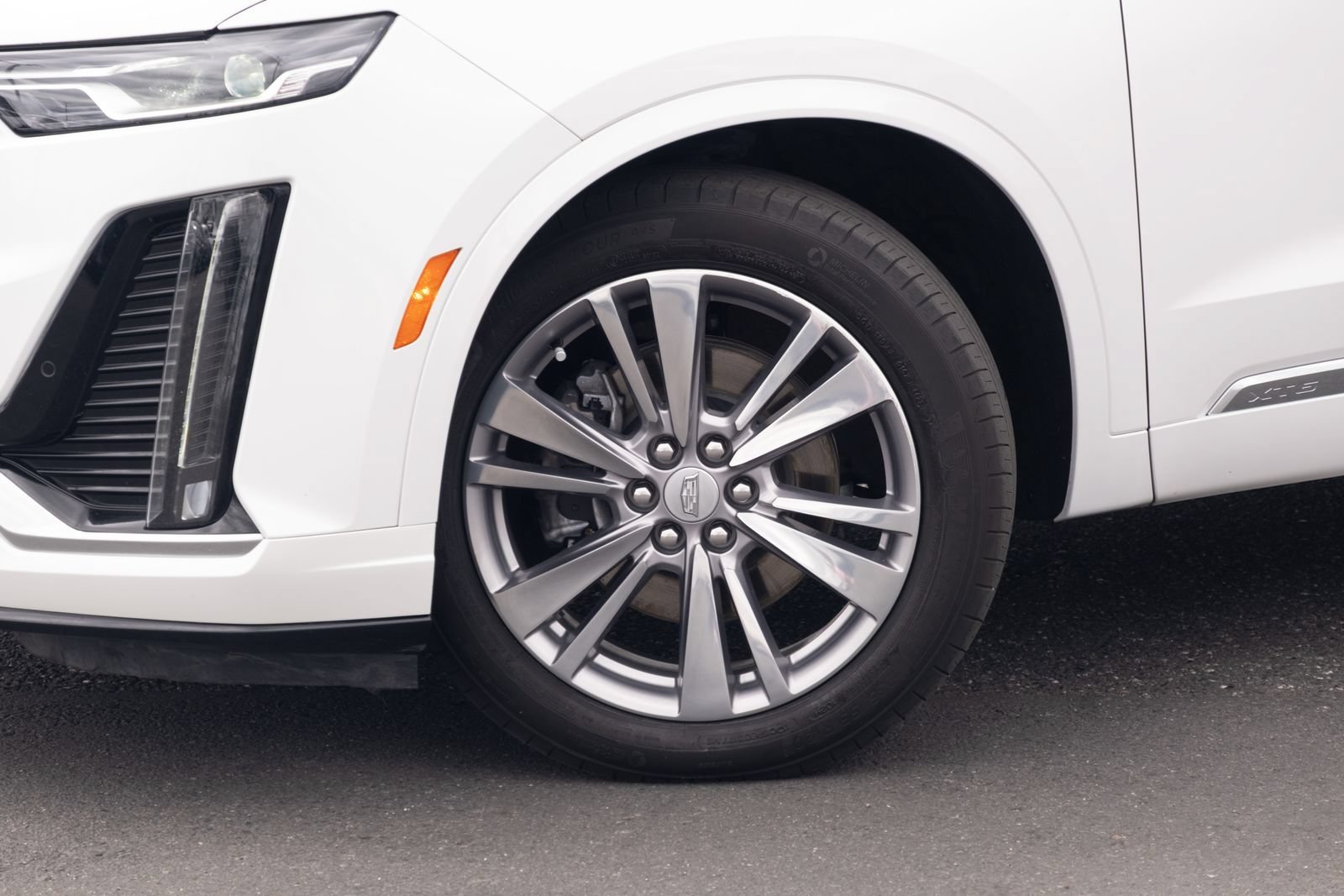 Used 2024 Cadillac XT6 Premium Luxury AWD/4WD image 24