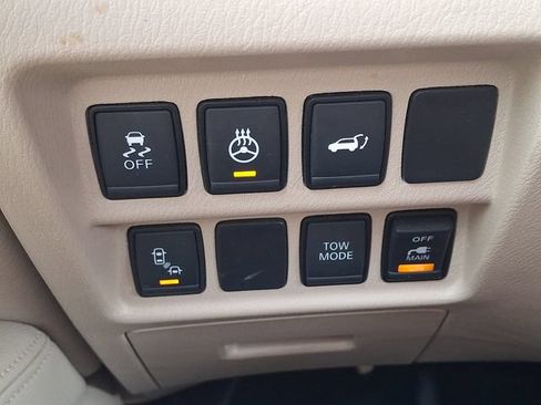 Used 2019 Nissan Pathfinder SL AWD/4WD image 26