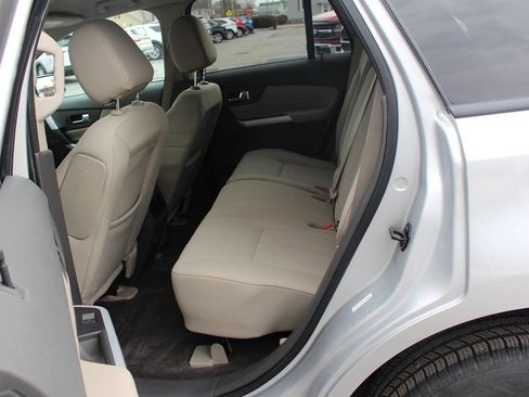Used 2014 Ford Edge SE image 10