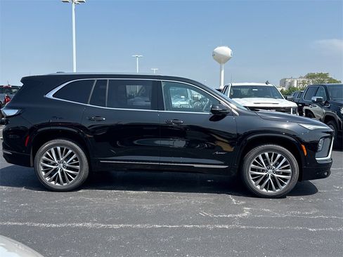 New 2026 Buick Enclave Avenir w/ Super Cruise Package image 9