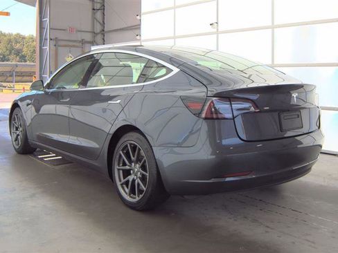 Used 2019 Tesla Model 3 Standard Range image 5