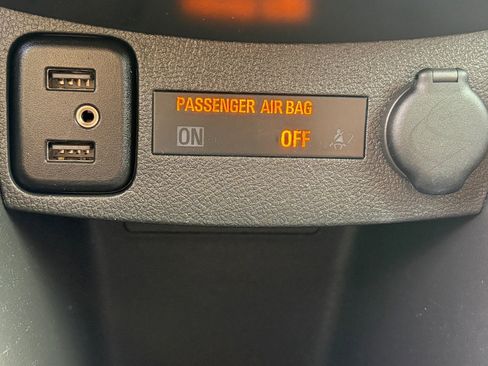 Used 2021 Chevrolet Trax LS w/ Tint and Cruise Package image 17