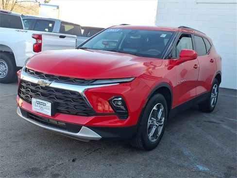 Used 2023 Chevrolet Blazer LT w/ Convenience Package image 3