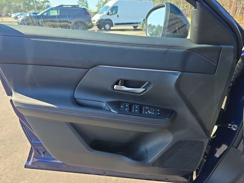 New 2026 Nissan Kicks SR image 29