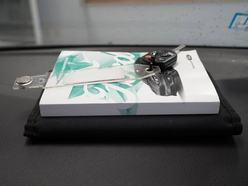 Used 2017 Ford Focus SE w/ SE Winter Package image 35