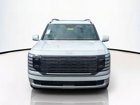 New 2027 Hyundai Palisade Calligraphy FWD image 3