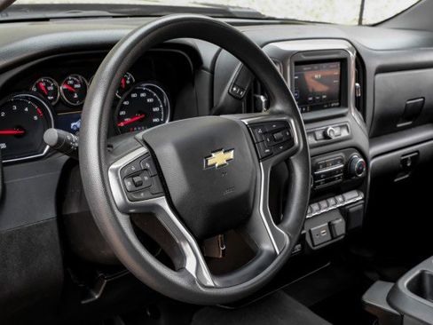 Used 2022 Chevrolet Silverado 2500 Custom w/ Custom Convenience Package image 13
