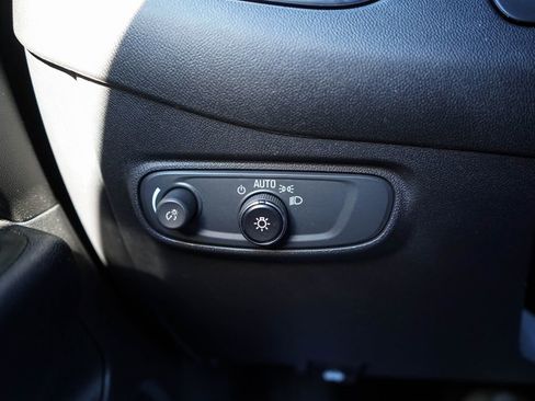 Used 2023 Chevrolet Equinox LT w/ Driver Convenience Package image 25