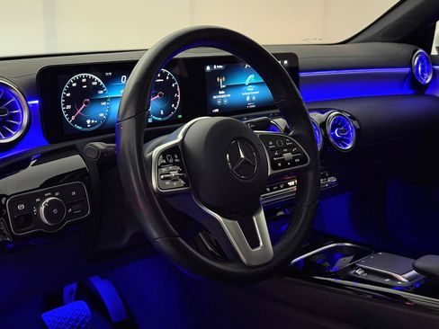 Used 2022 Mercedes-Benz CLA 250 4MATIC image 19