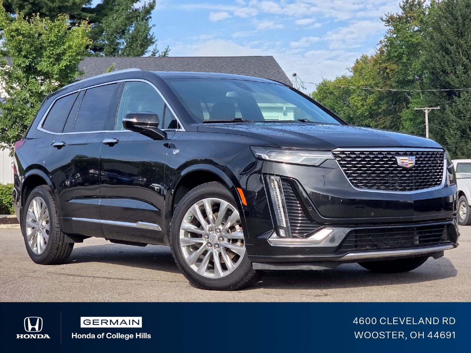 Used 2021 Cadillac XT6 Premium Luxury AWD/4WD image 2