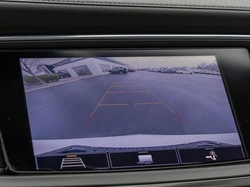 Used 2021 Buick Enclave Premium w/ Sun and Sites Package image 9