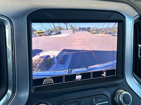 Used 2020 GMC Sierra 1500 SLT w/ SLT Premium Plus Package RWD image 18