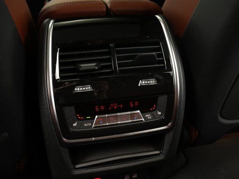 Used 2025 BMW X5 M60i AWD/4WD image 50