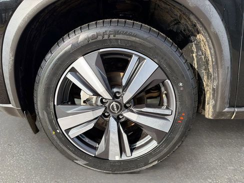 Used 2023 Nissan Rogue SL image 11