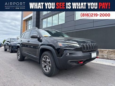 Used 2021 Jeep Cherokee Trailhawk w/ Trailer Tow Group AWD/4WD image 1