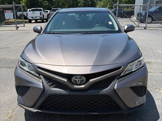 Used 2018 Toyota Camry SE FWD video 1