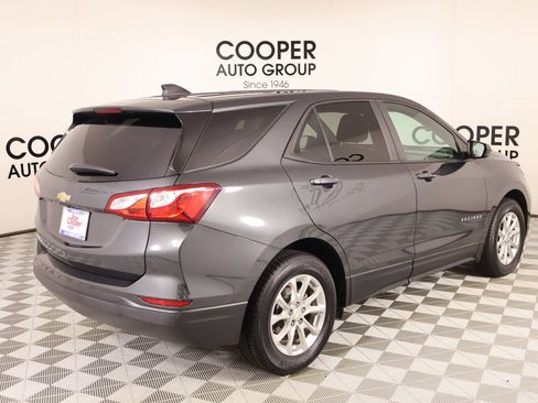 Used 2021 Chevrolet Equinox LS w/ LS Convenience Package FWD image 16