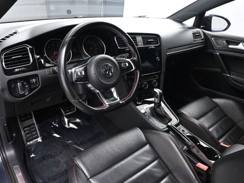 Used 2020 Volkswagen GTI SE image 11
