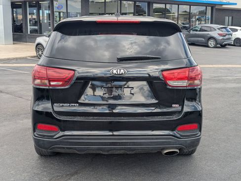 Used 2019 Kia Sorento AWD image 5