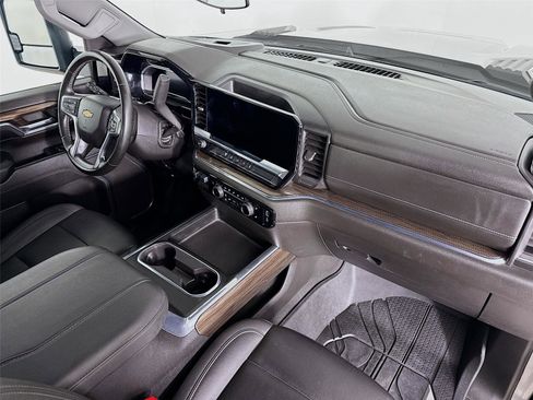 Used 2024 Chevrolet Silverado 3500 LT w/ Convenience Package image 29