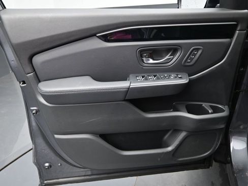 Used 2025 Honda Pilot EX-L image 21