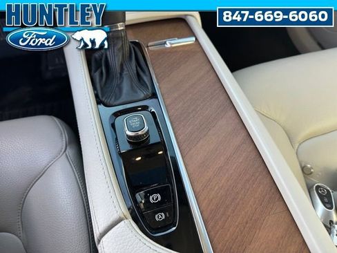 Used 2022 Volvo XC90 T6 Momentum w/ Advanced Package image 25