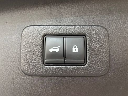 Used 2023 Nissan Armada SL w/ Captain's Chairs Package AWD/4WD image 34