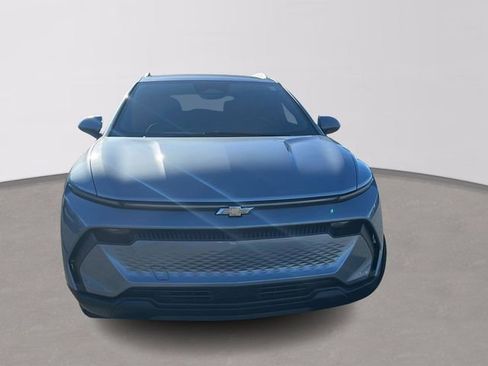 New 2026 Chevrolet Equinox EV LT image 2